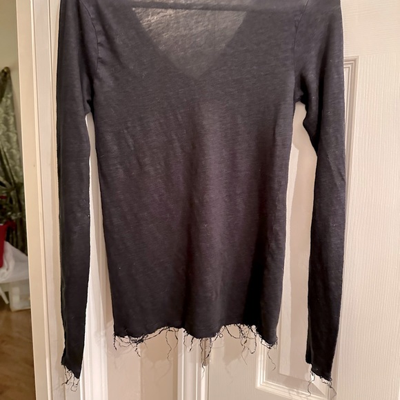 Elaine smith Black lightweight sweater with fringe on bottom - Picture 2 of 2